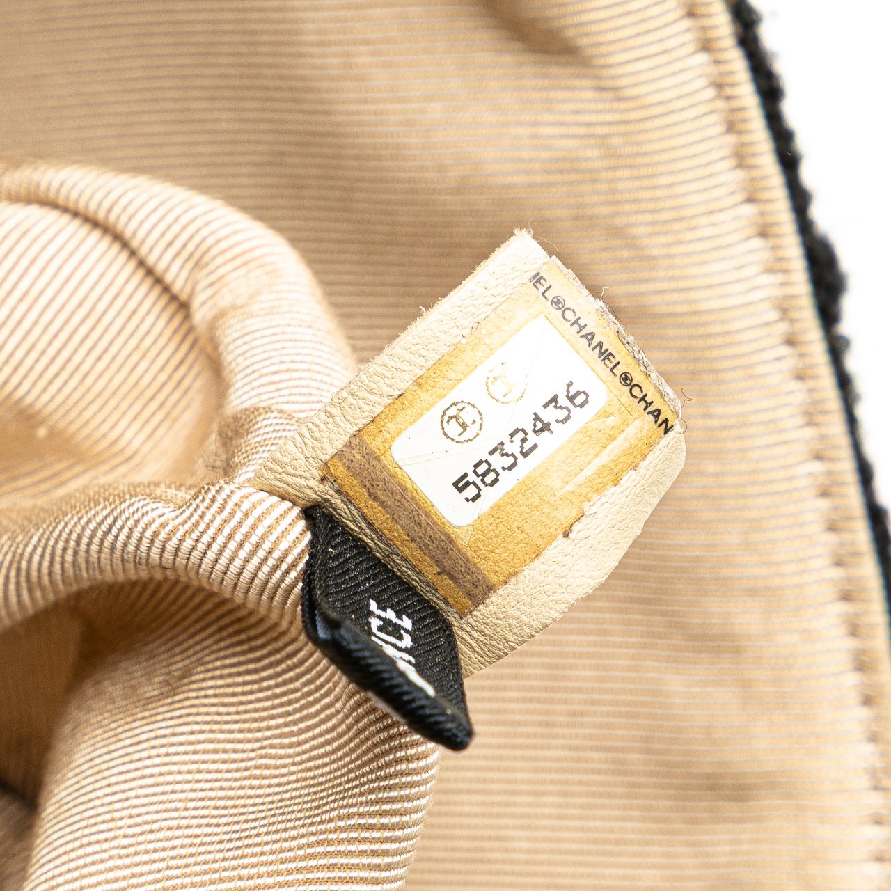 Chanel Jumbo Reissue 2.55 Choco Bar Wool Felt Identification Flap Zwart