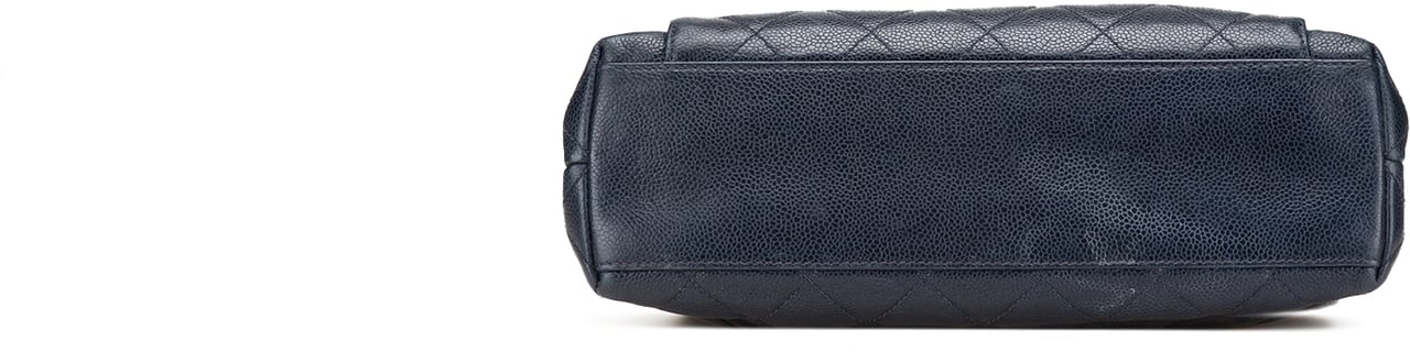 Chanel Quilted Caviar Front Pocket Chain Tote Blauw