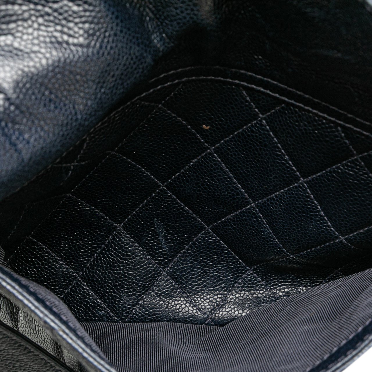 Chanel Quilted Caviar Front Pocket Chain Tote Blauw