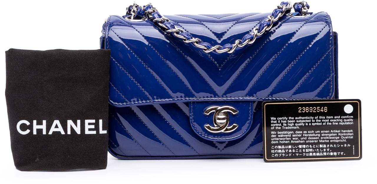 Chanel Mini Rectangular Classic Chevron Patent Single Flap Blauw