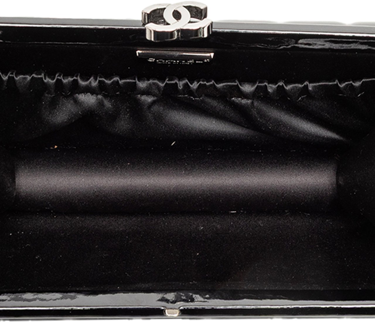 Chanel CC Chocolate Bar Patent Frame Clutch Zwart