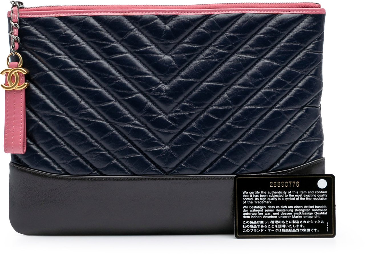 Chanel Medium Chevron Aged Calfskin Gabrielle Cosmetic Clutch Blauw