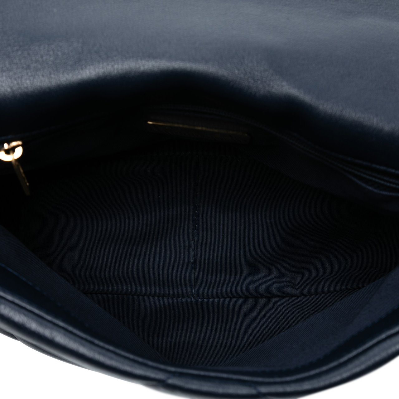 Chanel Medium Lambskin 19 Flap Blauw