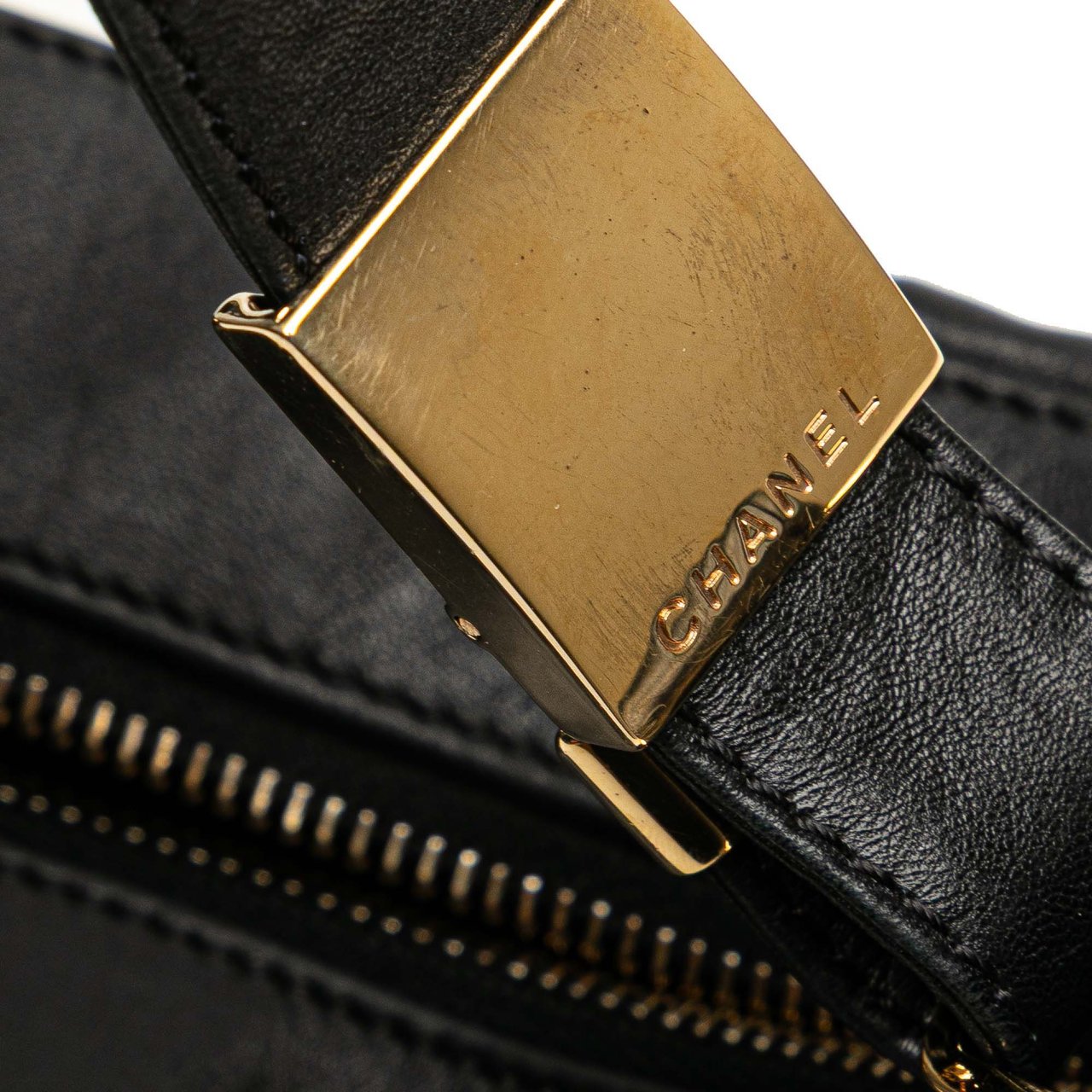 Chanel Medium Lambskin Chocolate Bar Shoulder Bag Zwart