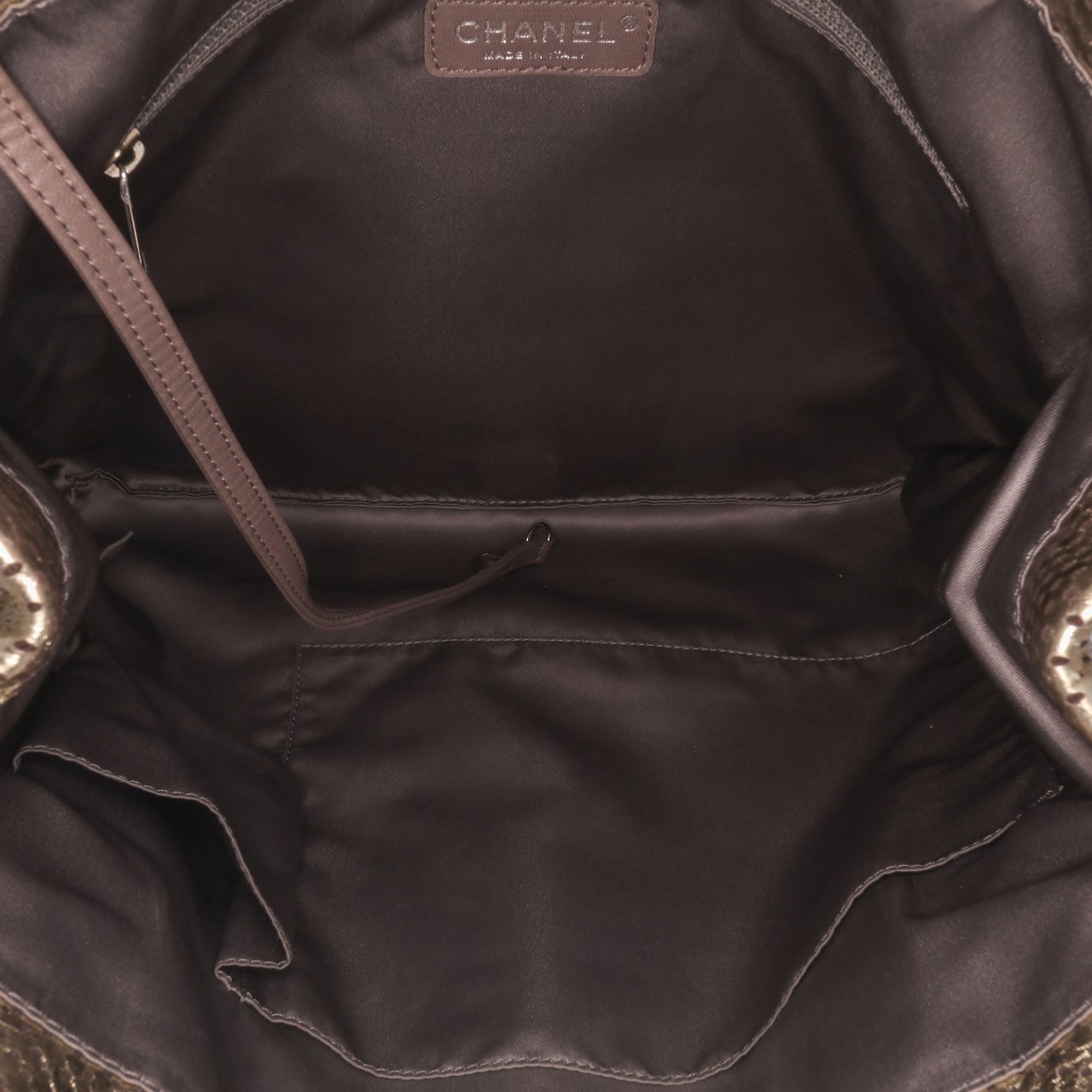 Chanel Perforated Crackled Metallic Calfskin Drill Tote Goud