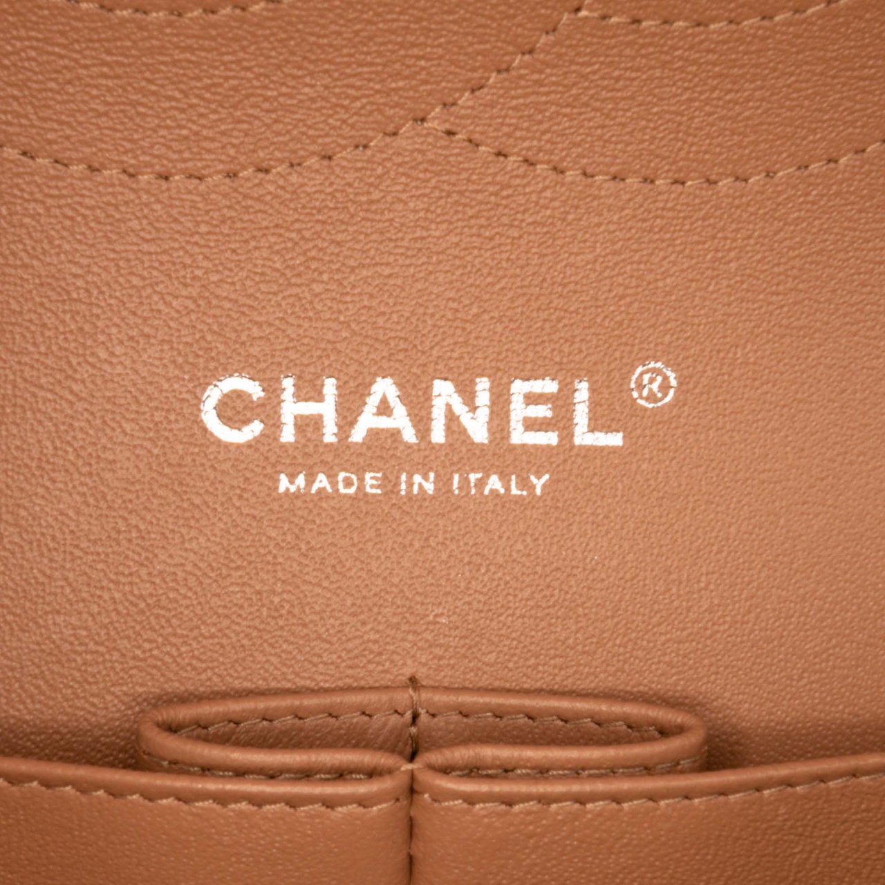 Chanel Jumbo Classic Metallic Patent Double Flap Bruin