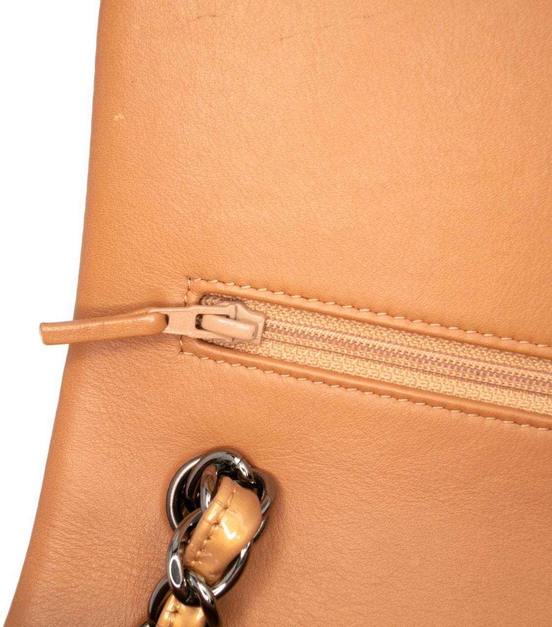 Chanel Jumbo Classic Metallic Patent Double Flap Bruin