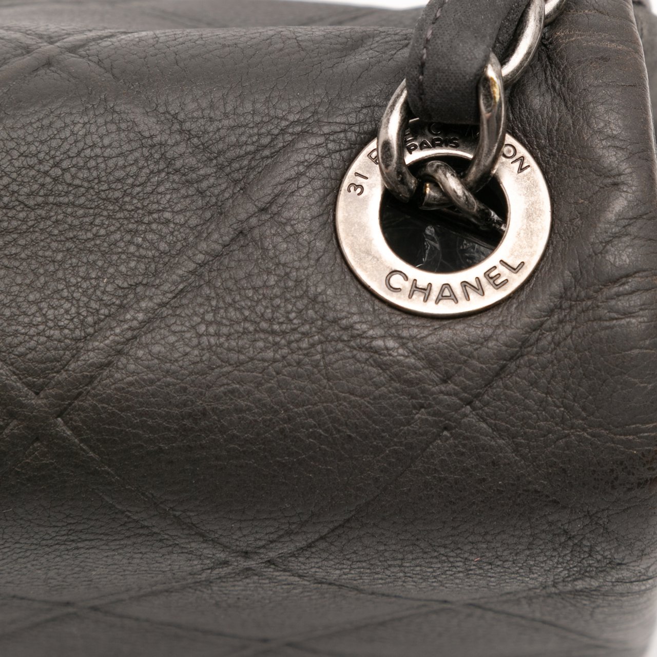 Chanel Small Diamond Embossed Calfskin New Chic Flap Grijs