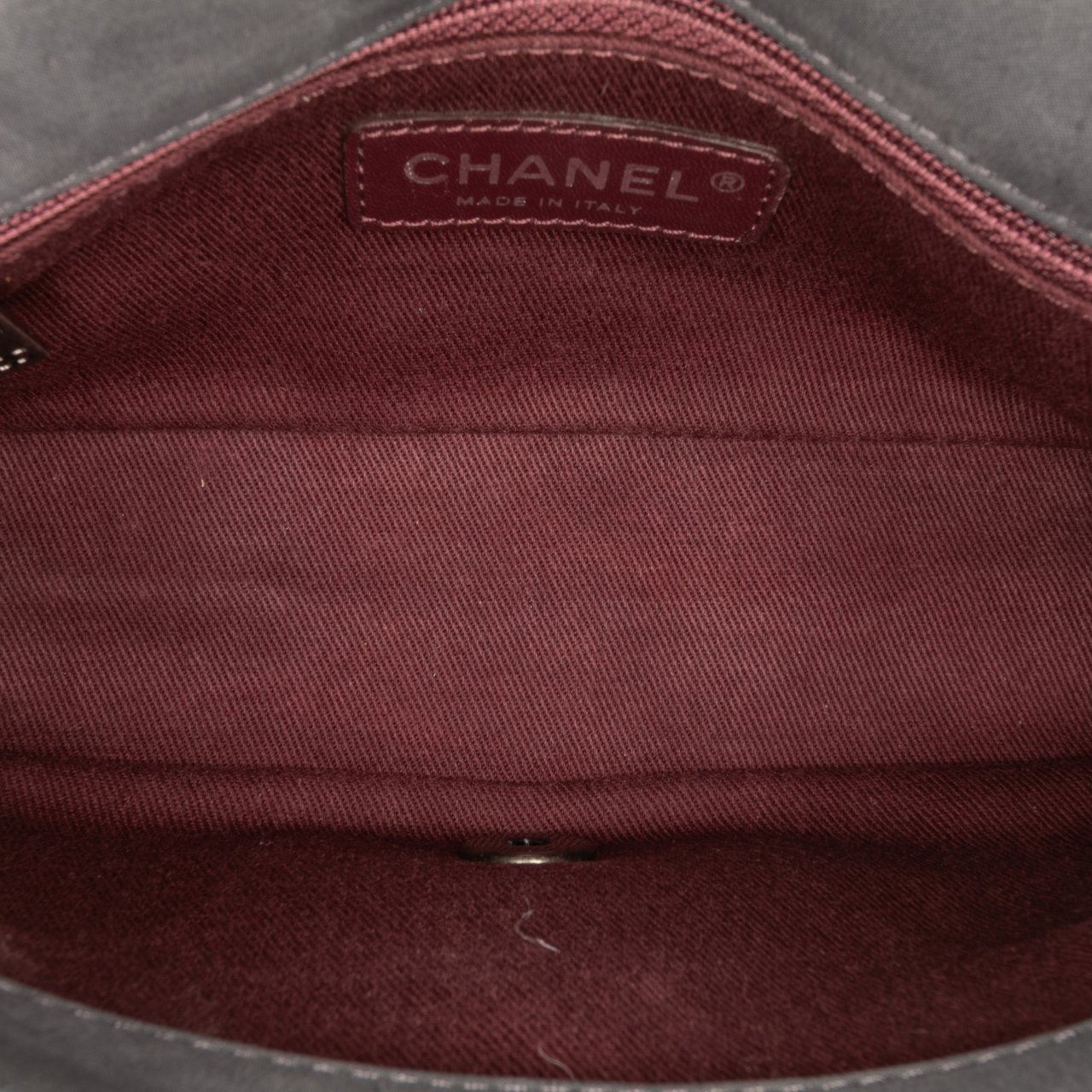 Chanel Small Diamond Embossed Calfskin New Chic Flap Grijs