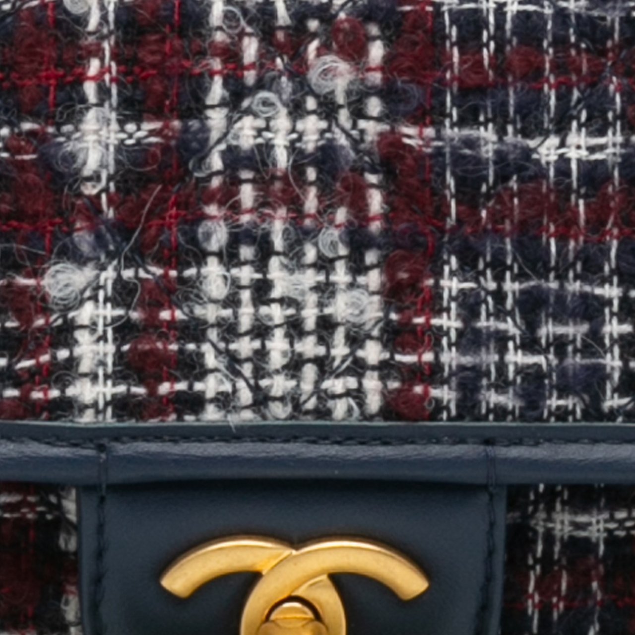 Chanel Small Tweed School Memory Top Handle Flap Blauw