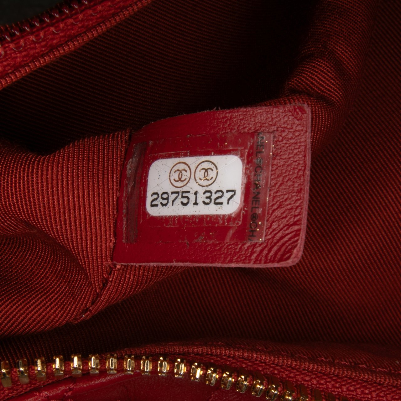 Chanel Small Quilted Lambskin Perfect Meeting Hobo Rood