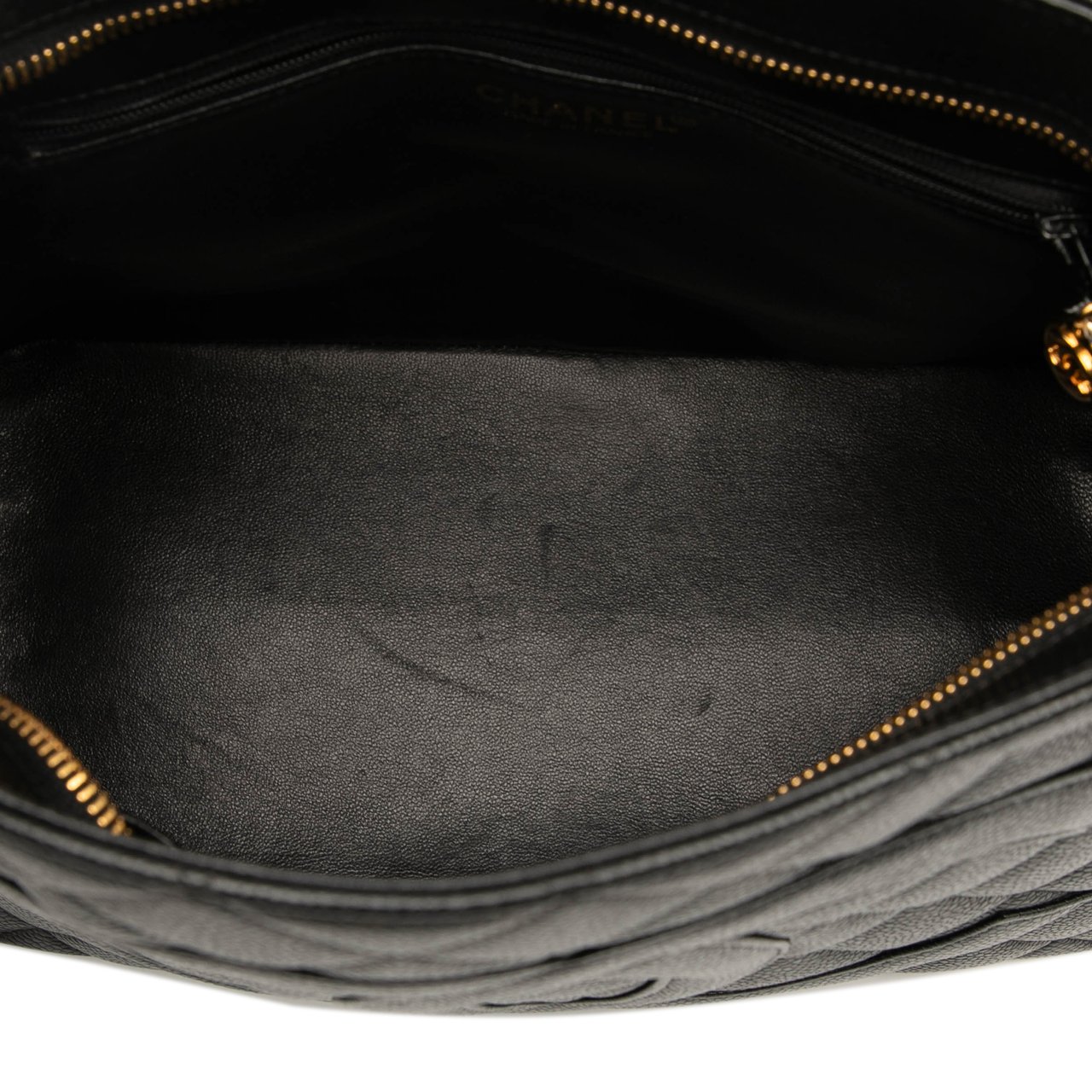 Chanel Caviar Medallion Tote Zwart