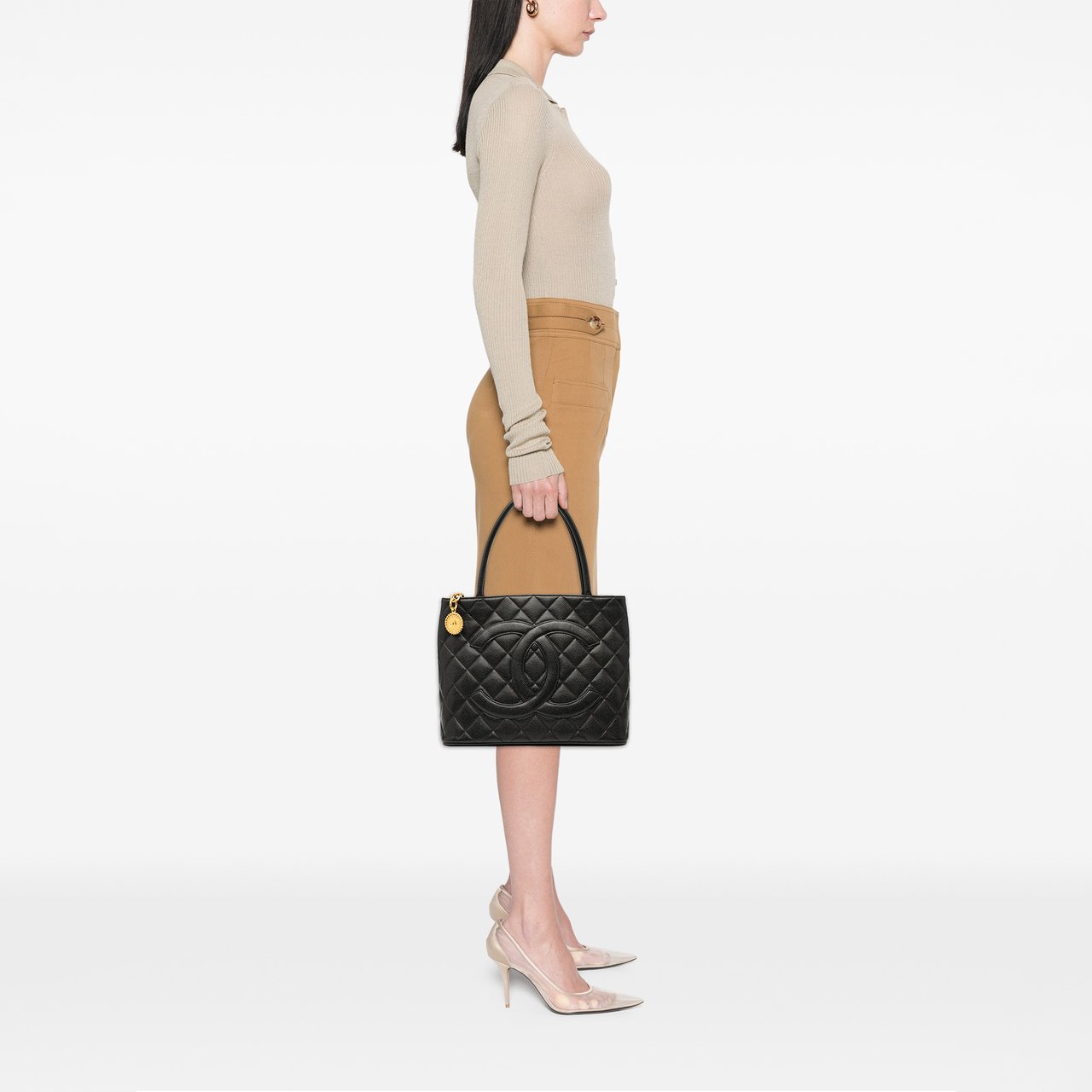 Chanel Caviar Medallion Tote Zwart