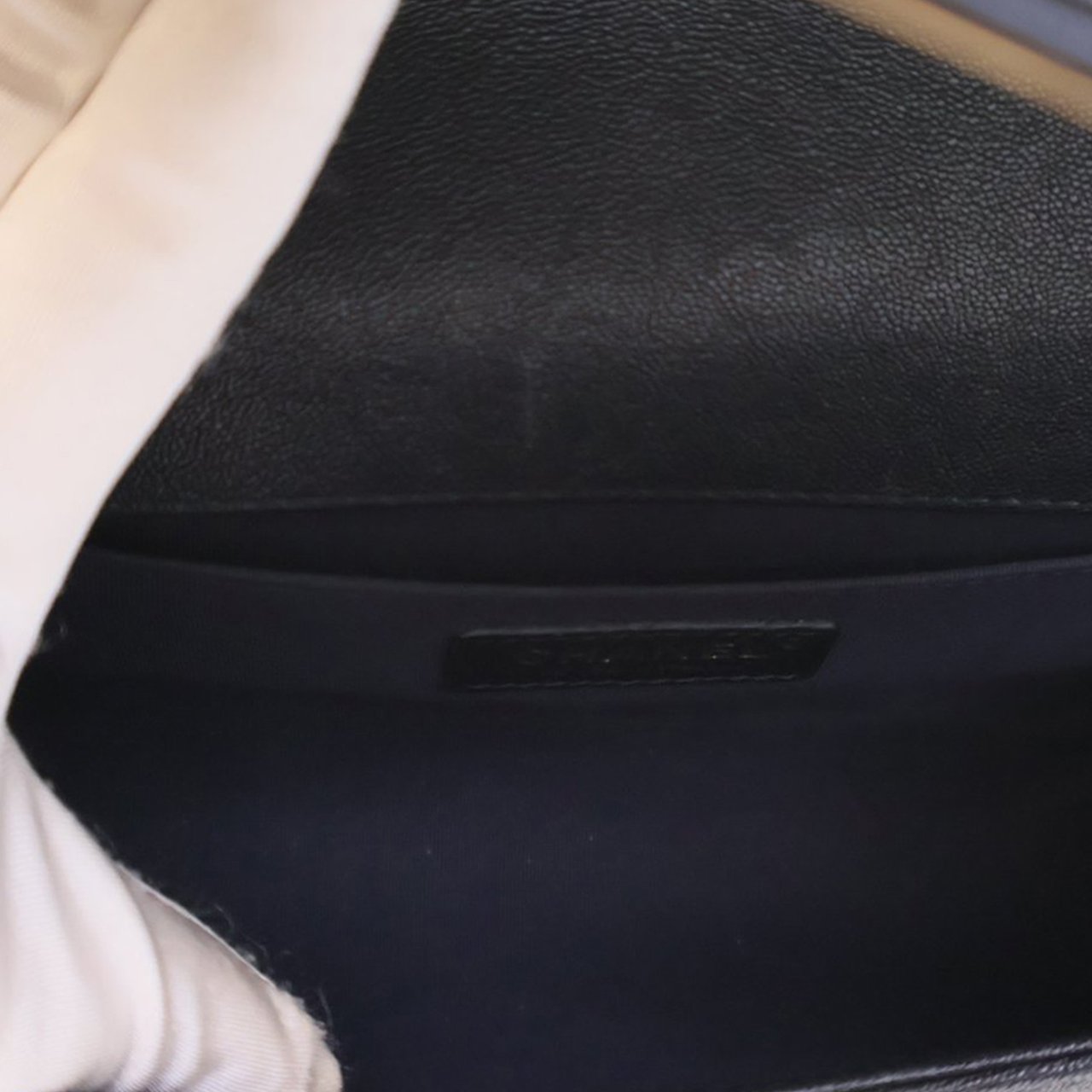 Chanel Old Medium Quilted Caviar Boy Flap Blauw