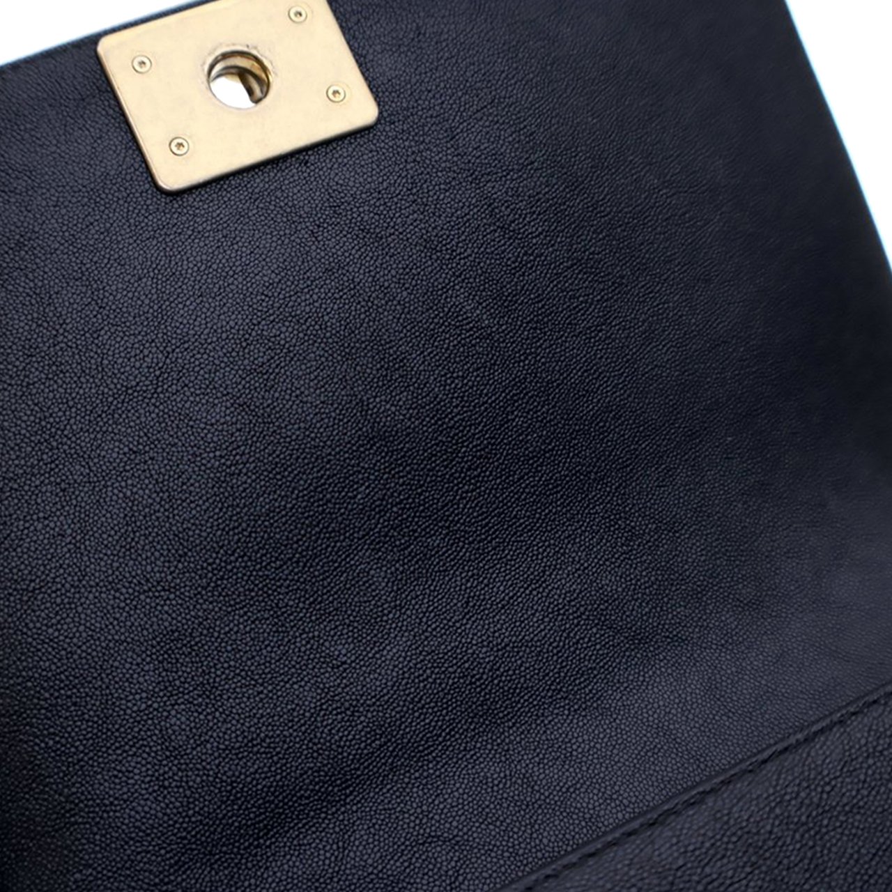 Chanel Old Medium Quilted Caviar Boy Flap Blauw