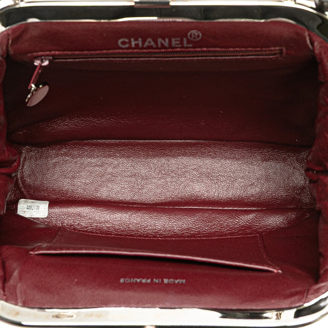 Chanel CC Quilted Lambskin Kiss Lock Frame Top Handle Bag Zwart