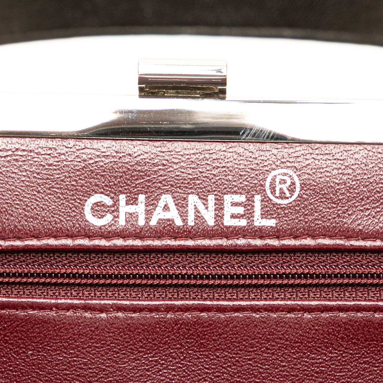 Chanel CC Quilted Lambskin Kiss Lock Frame Top Handle Bag Zwart