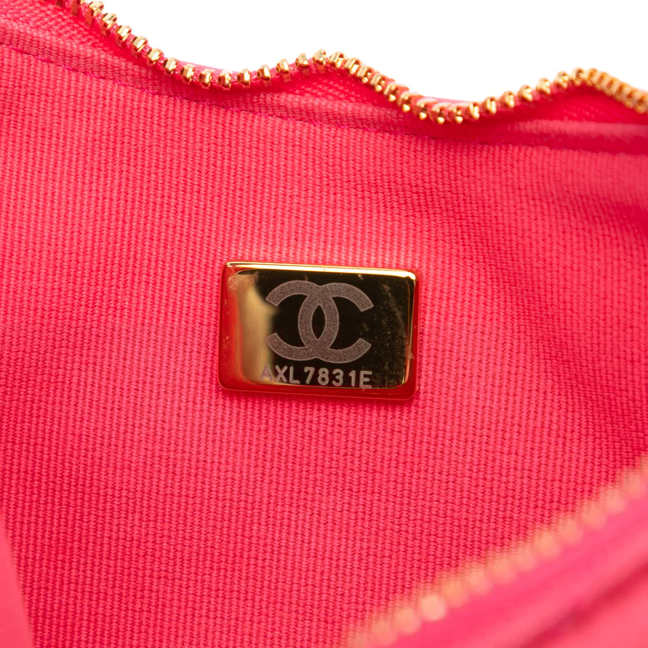 Chanel Small Quilted Lambskin Chain Around Hook Hobo Bag Roze