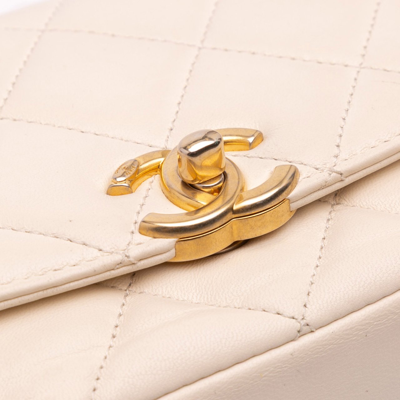 Chanel Small Quilted Lambskin CC Coin Flap Bruin