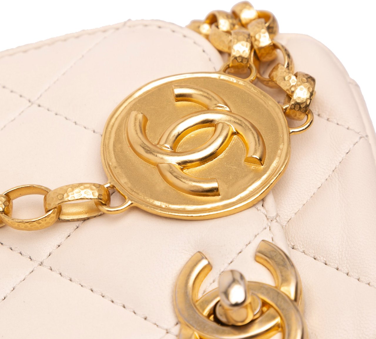Chanel Small Quilted Lambskin CC Coin Flap Bruin