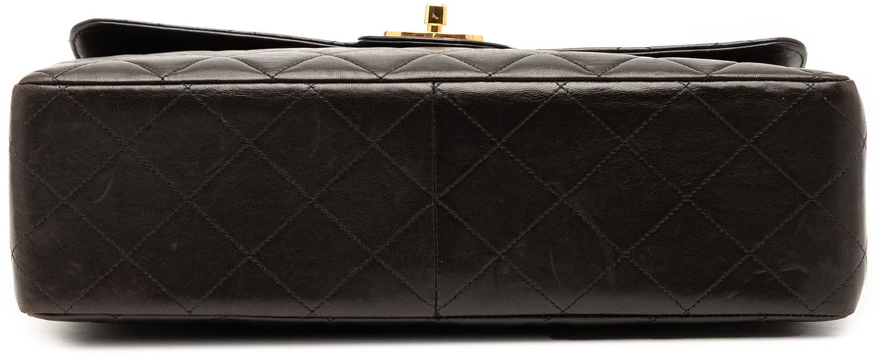 Chanel Jumbo Classic Lambskin Single Flap Zwart