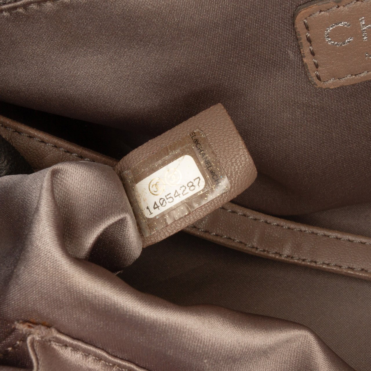 Chanel Petite Crinkled Calfskin Timeless Tote Grijs