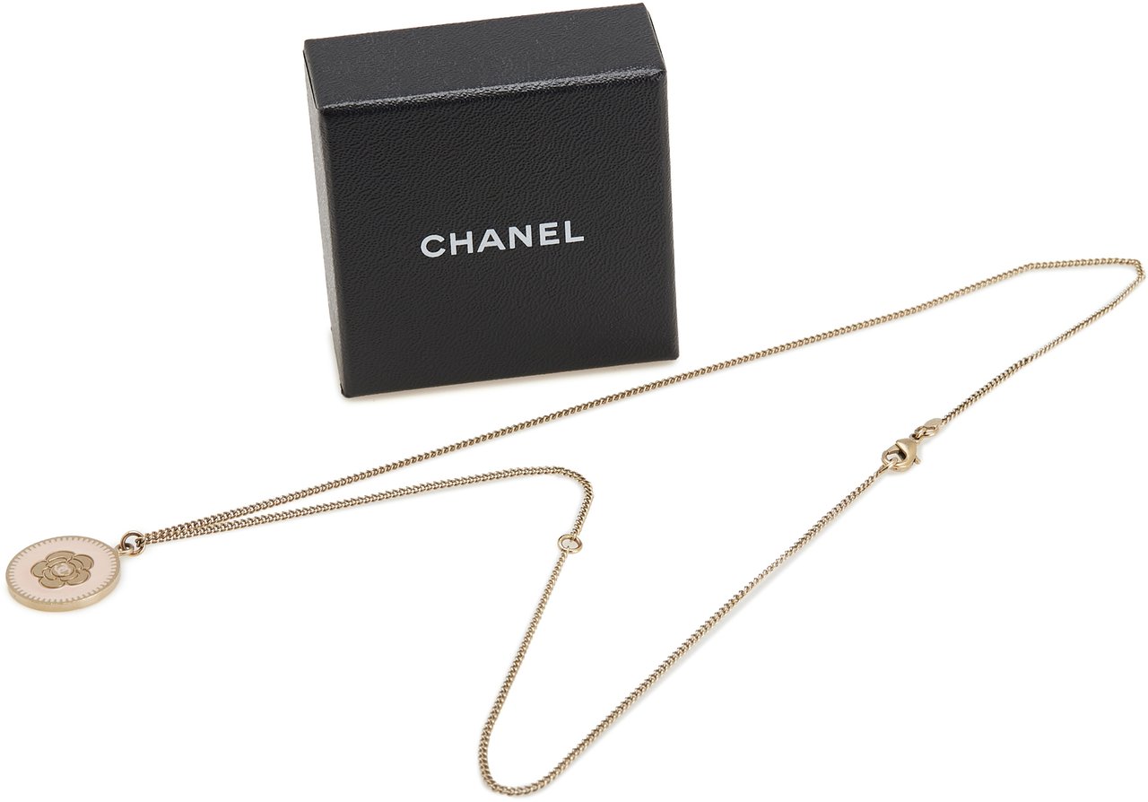 Chanel Gold Plated Enamel Camelia Pendant Necklace Goud