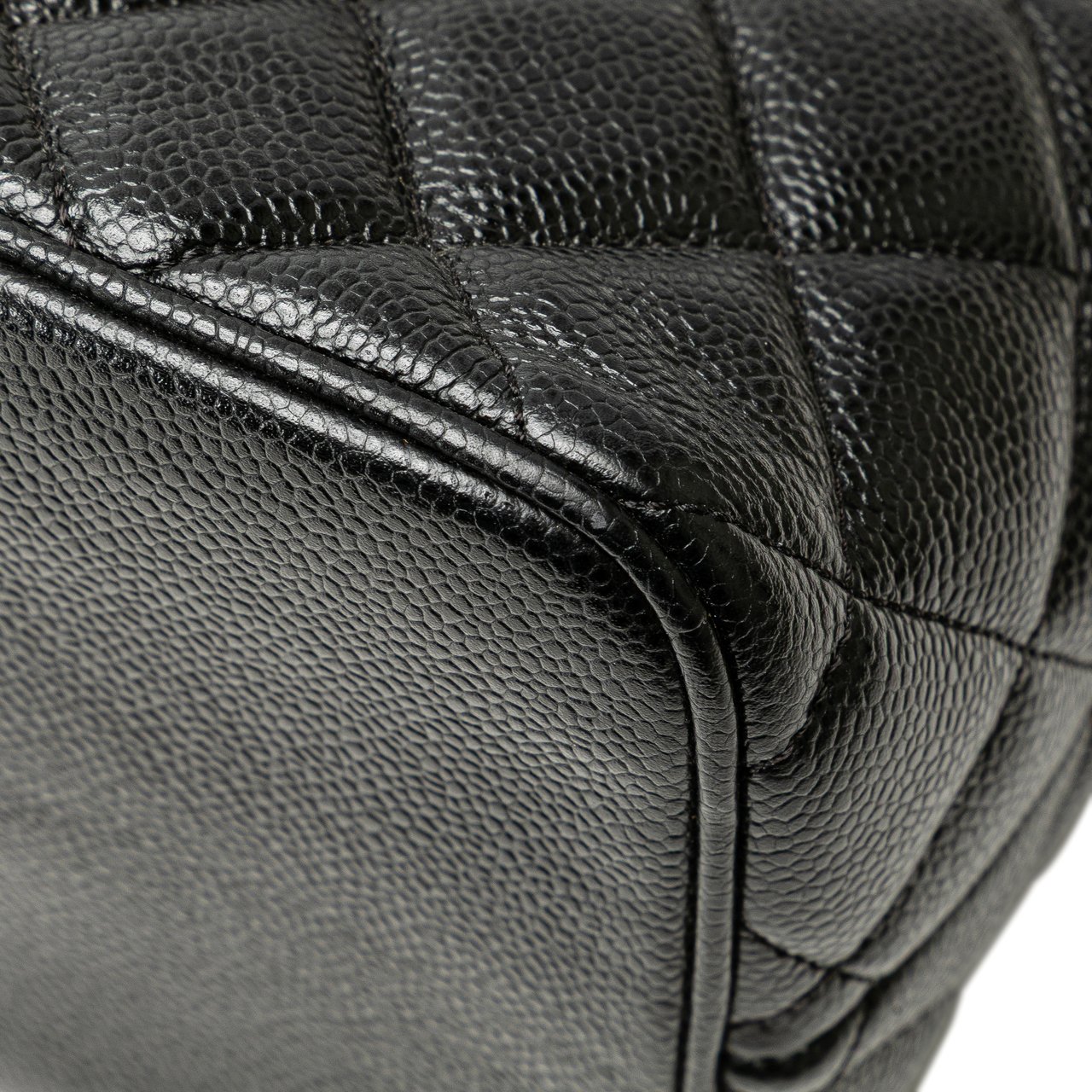 Chanel Caviar Medallion Tote Zwart