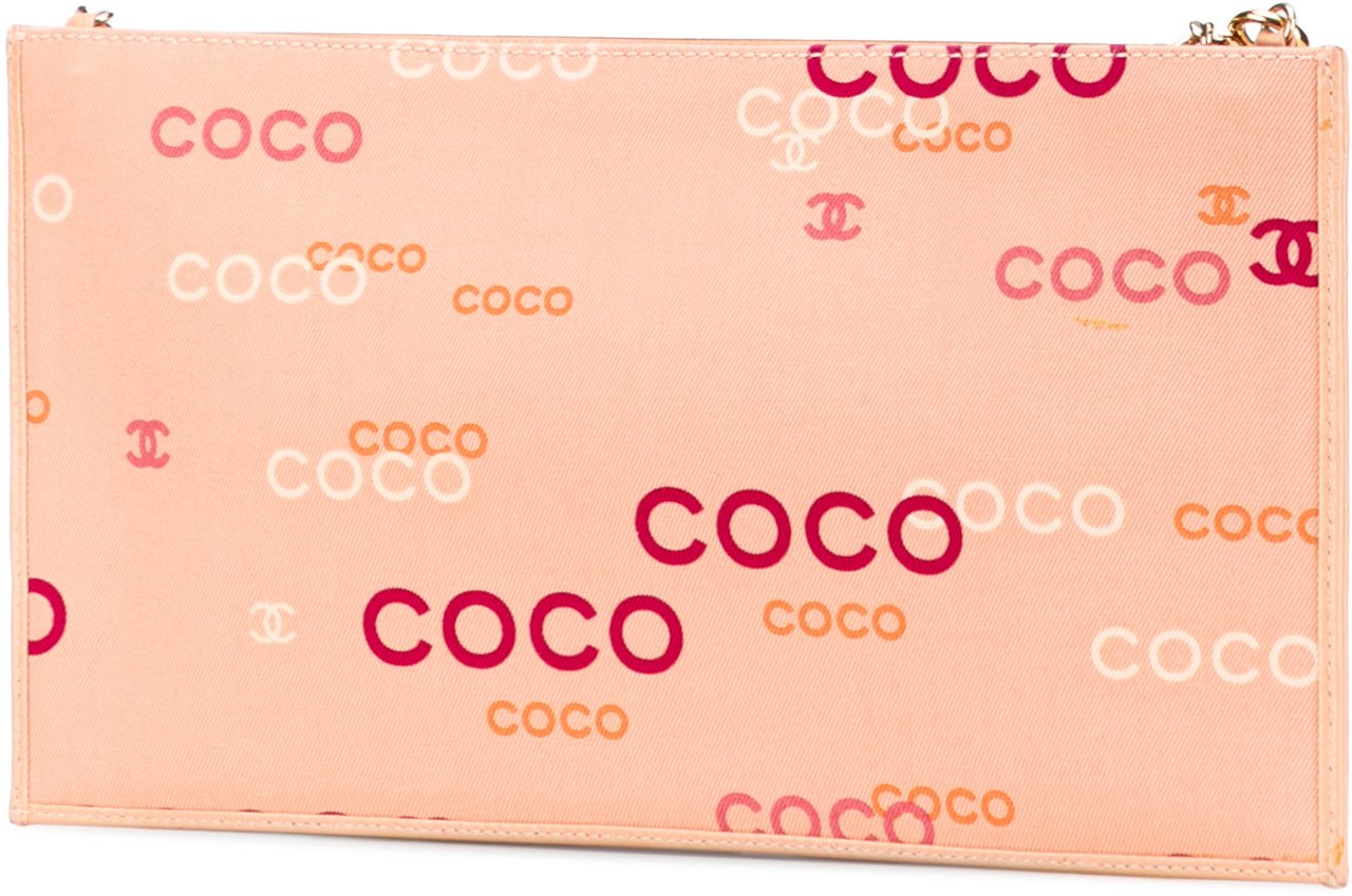 Chanel Canvas Coco Chain Pochette Roze
