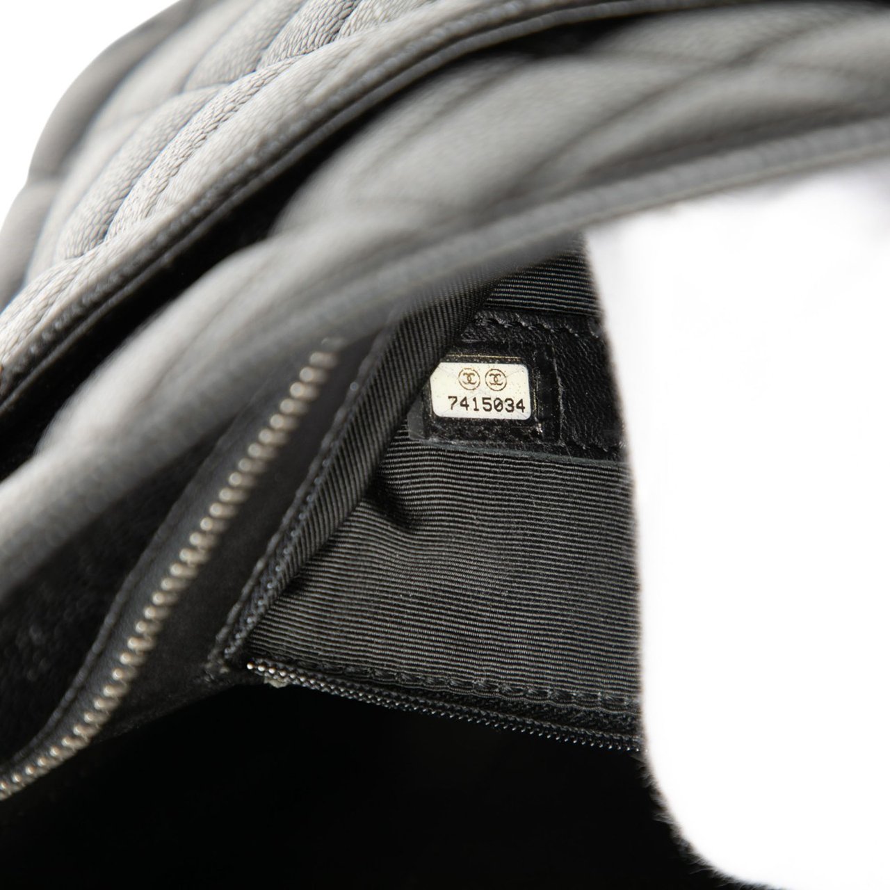 Chanel Caviar Medallion Tote Zwart