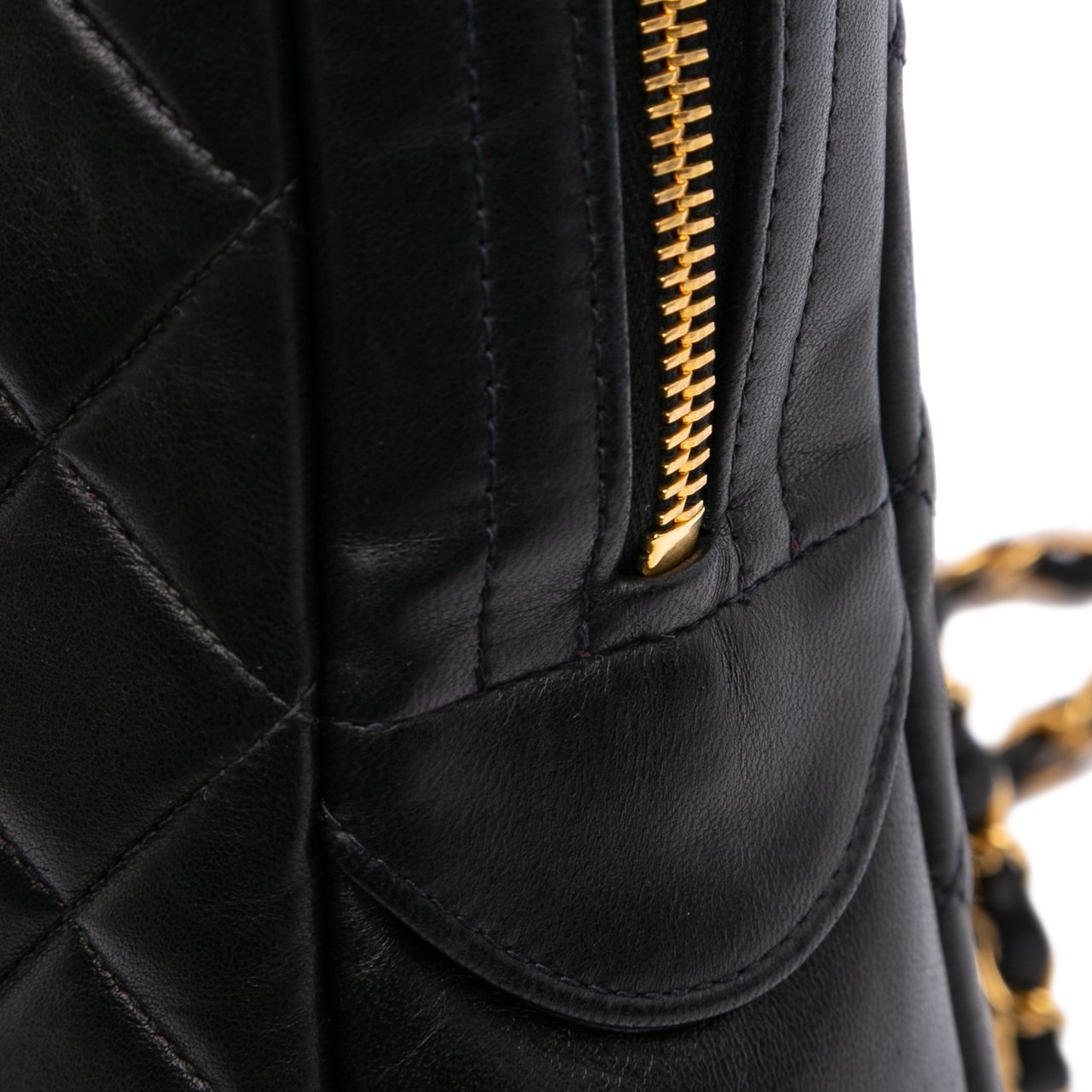 Chanel Quilted Lambskin Shoulder Bag Zwart