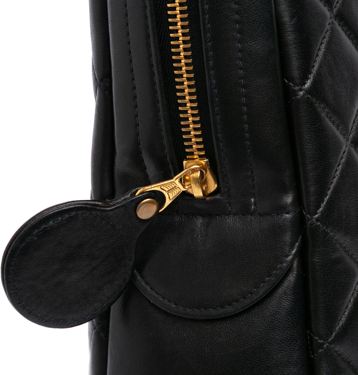 Chanel Quilted Lambskin Shoulder Bag Zwart
