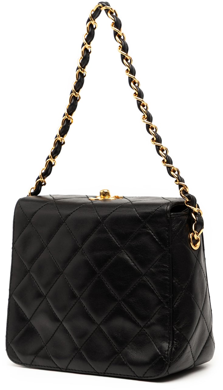 Chanel CC Quilted Lambskin Turnlock Handbag Zwart