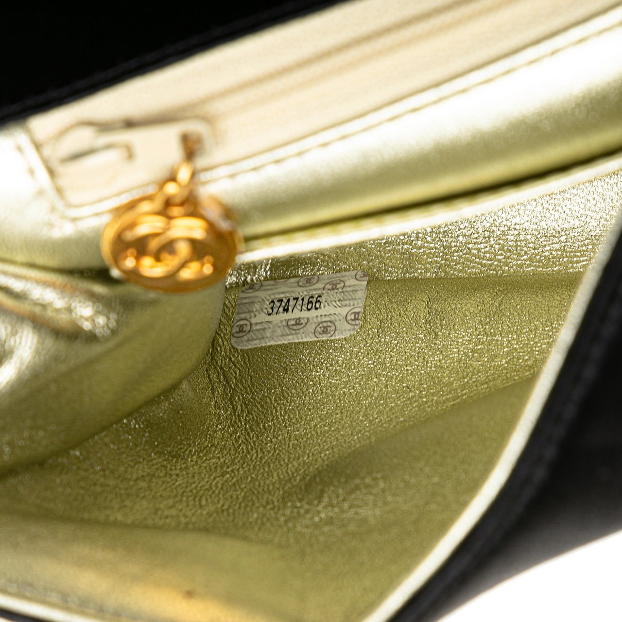 Chanel Satin Sequin Camellia Crossbody Zwart