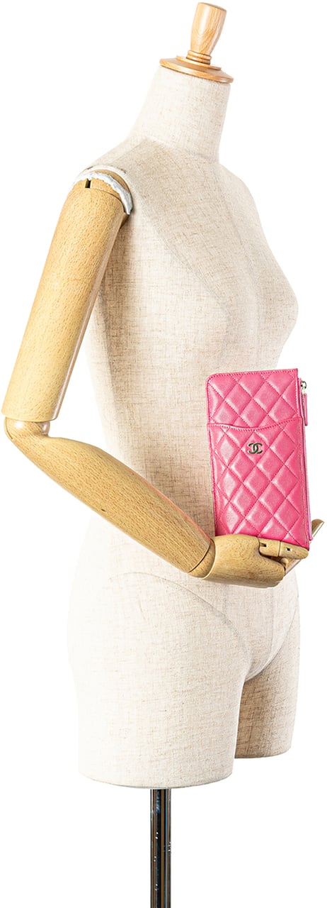Chanel CC Quilted Caviar Flat Phone Case Wallet Pouch Roze