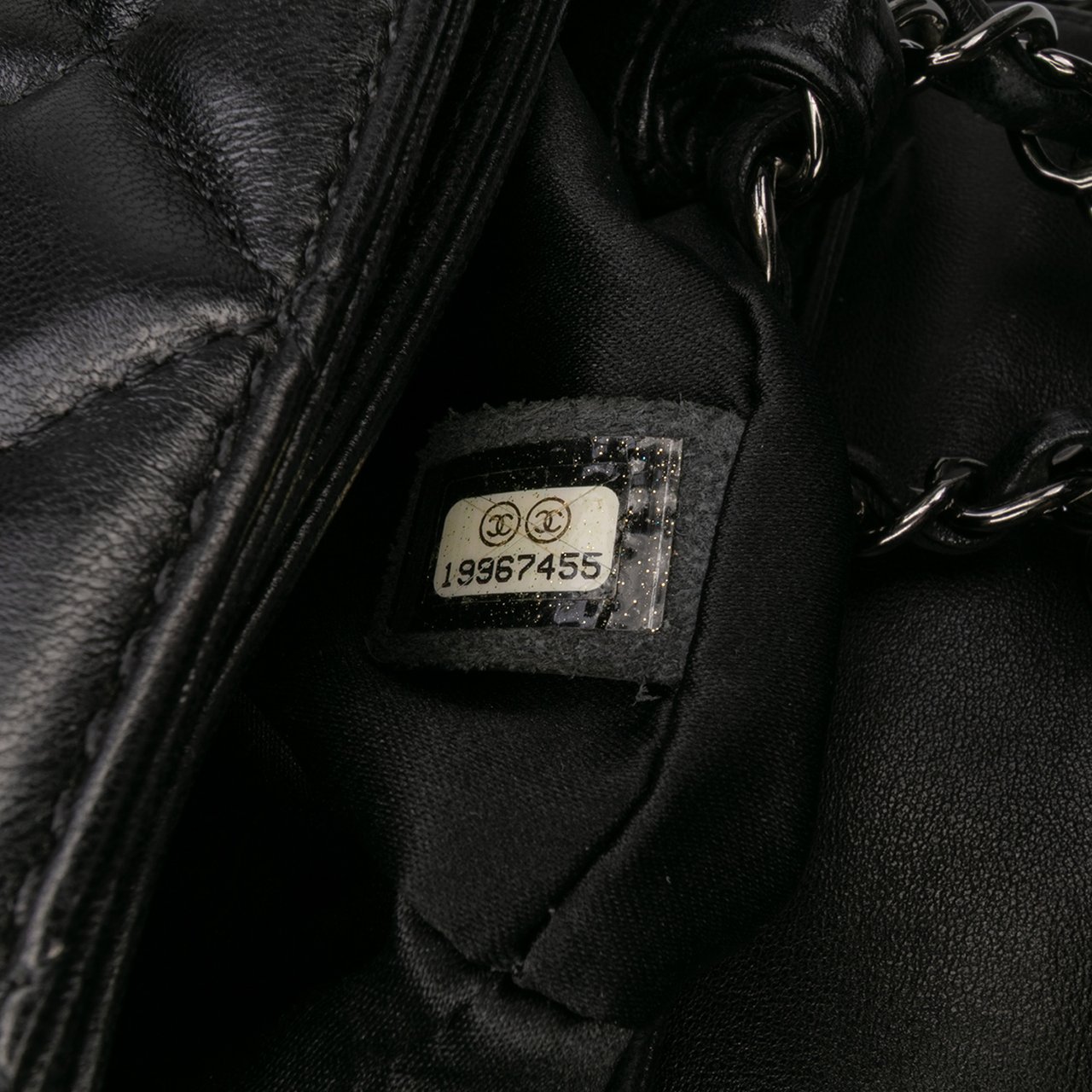 Chanel Small Quilted Lambskin Coco Loop Flap Zwart