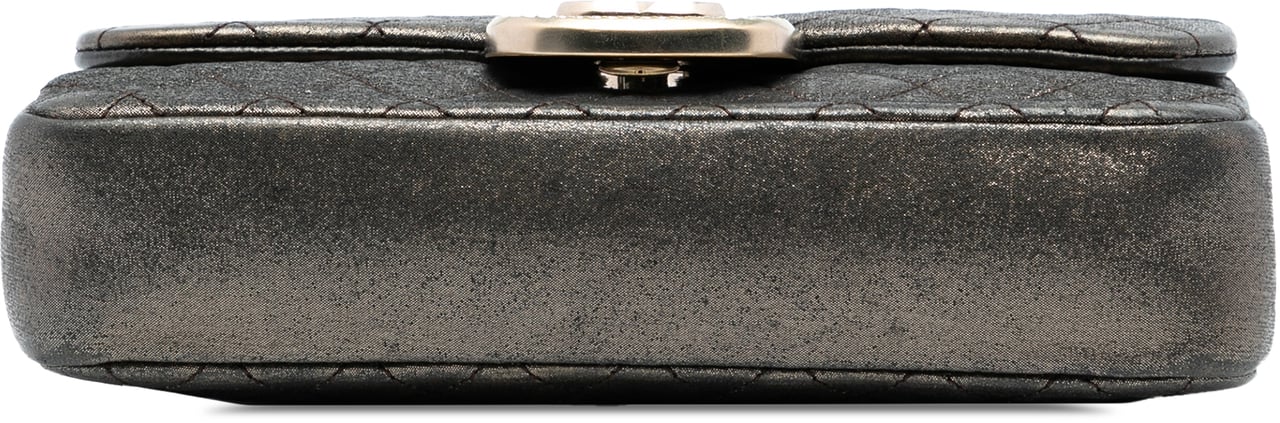 Chanel Small Metallic Iridescent Pearl CC Crystal Single Flap Bag Bruin