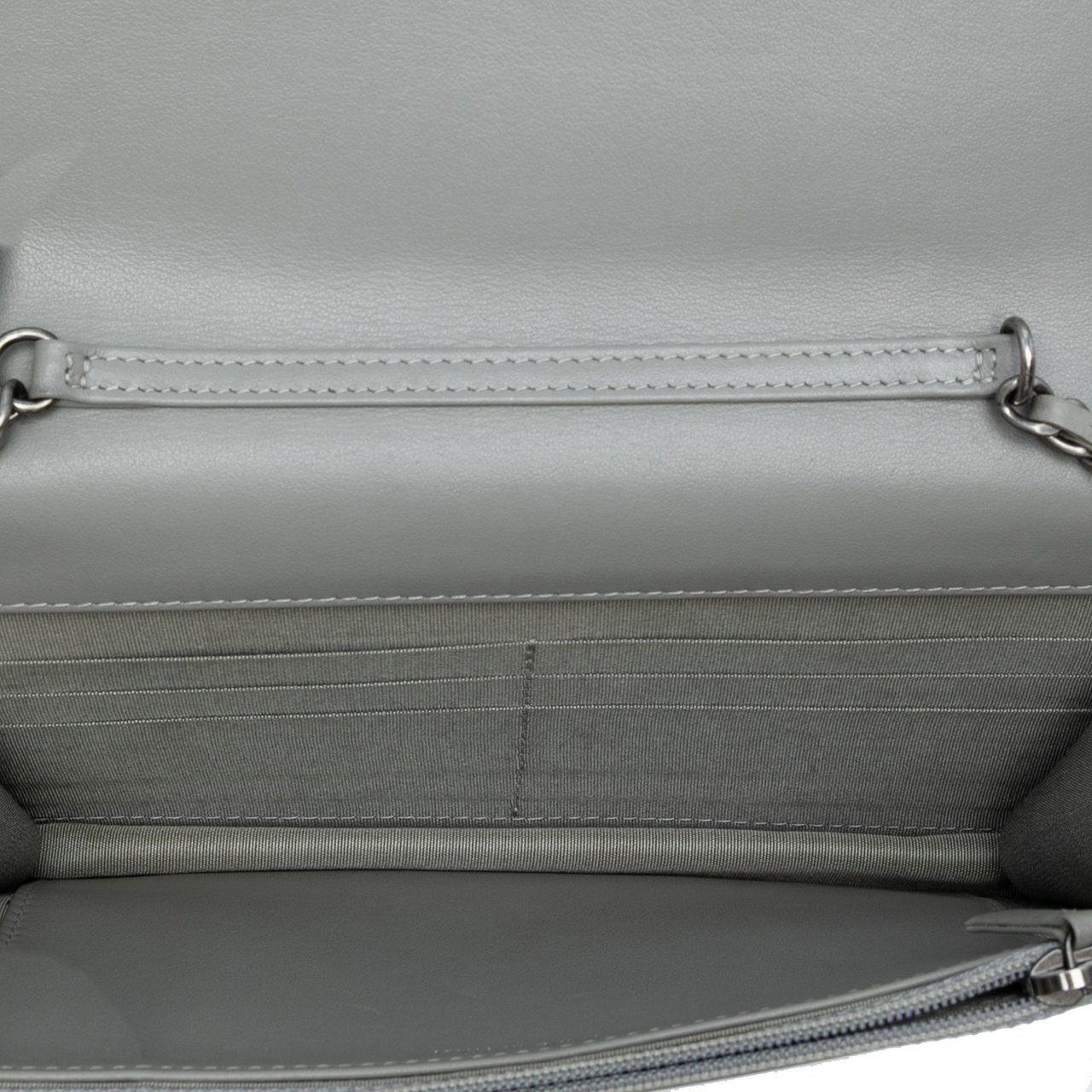 Chanel Diagonal Chevron Calfskin Tassel Wallet On Chain Grijs