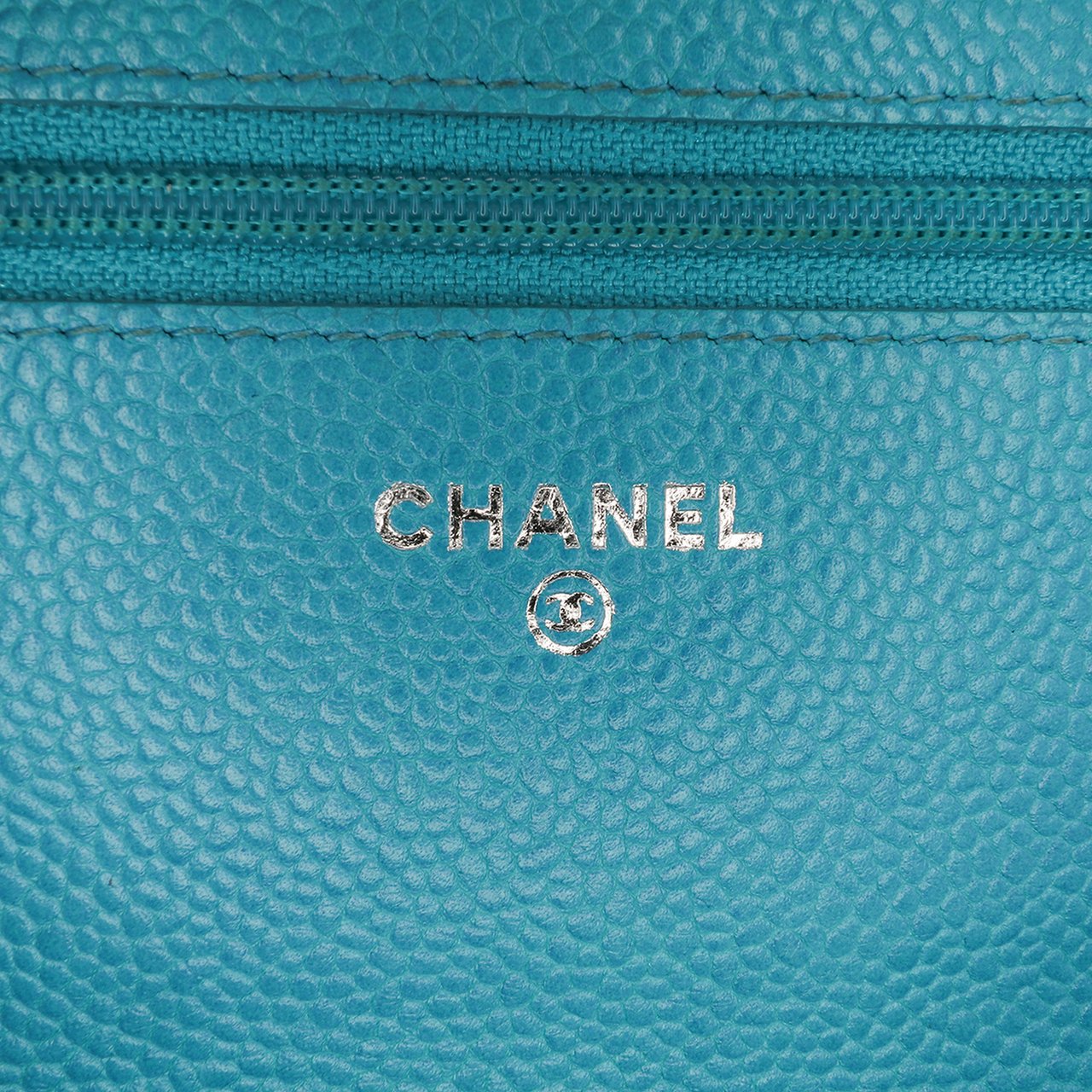 Chanel Caviar Bicolor CC Wallet On Chain Blauw