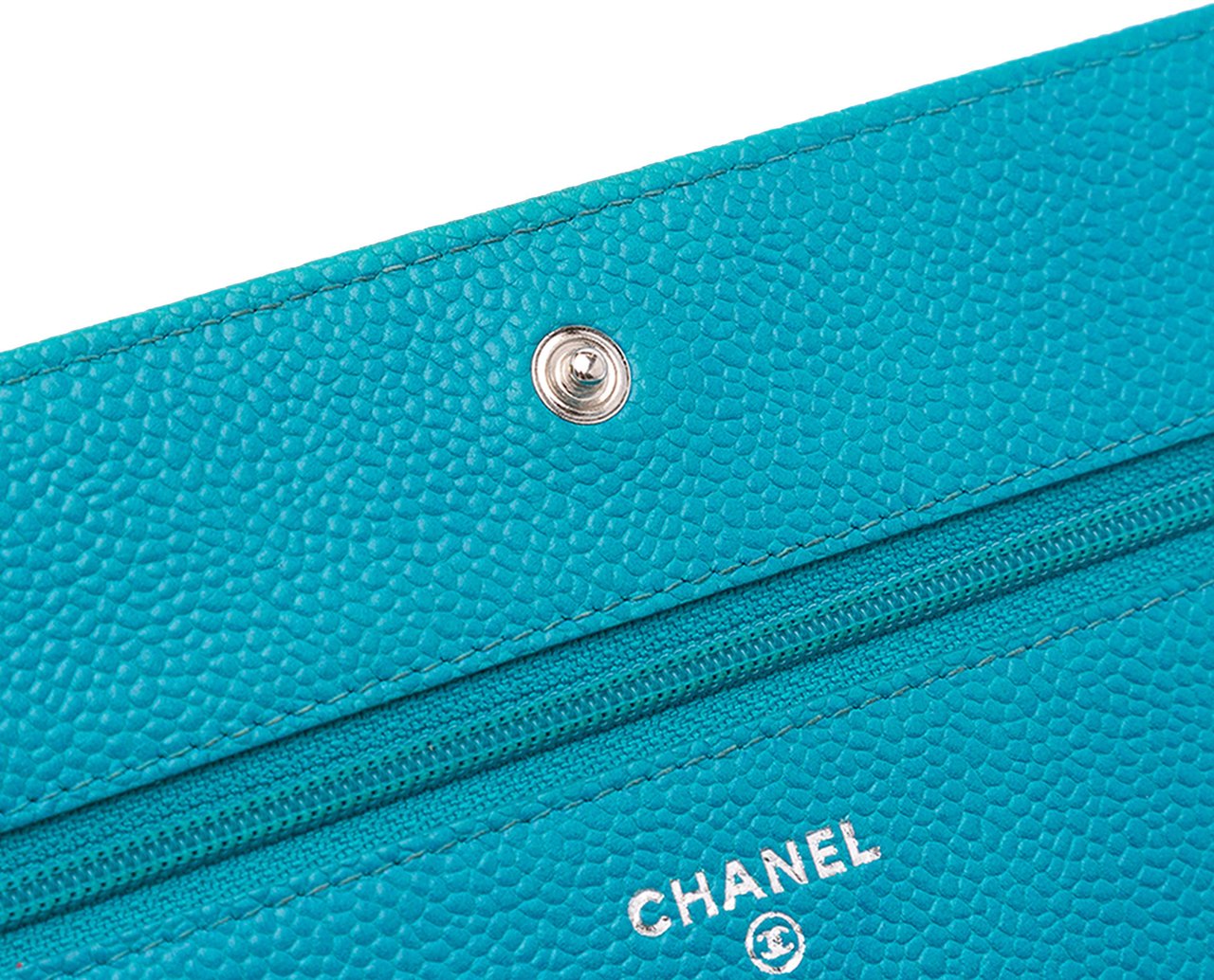 Chanel Caviar Bicolor CC Wallet On Chain Blauw