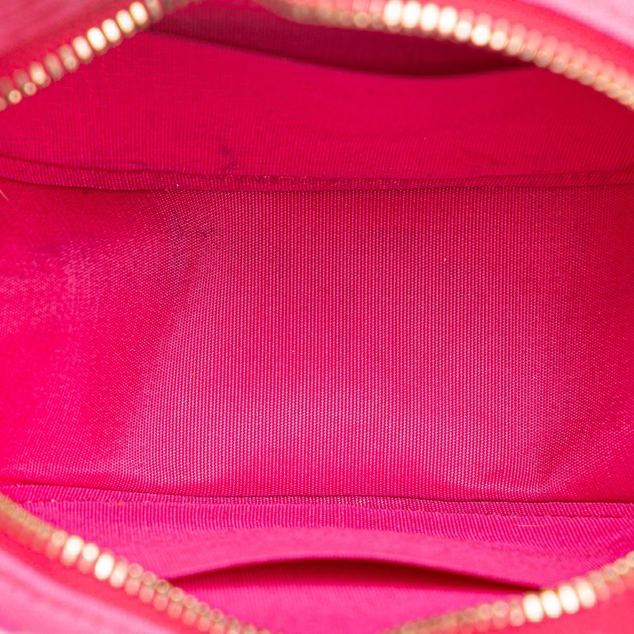 Chanel Jersey 19 Round Clutch on Chain Roze