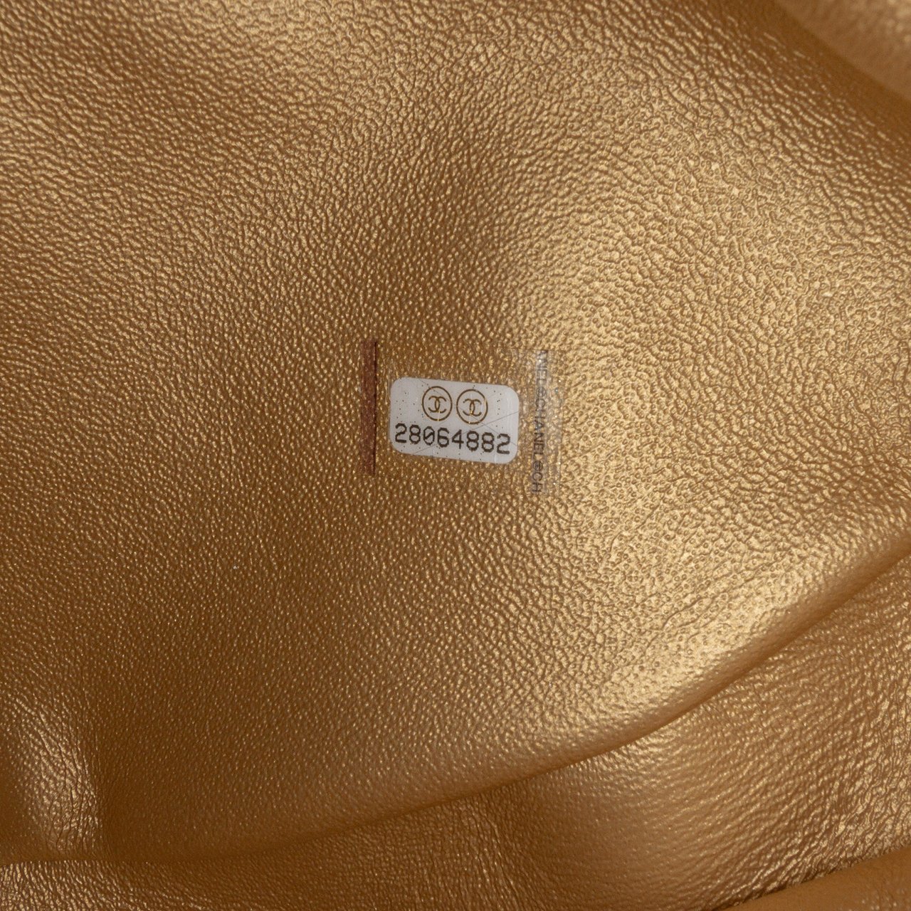 Chanel Quilted Lambskin All About Chains Hobo Zwart