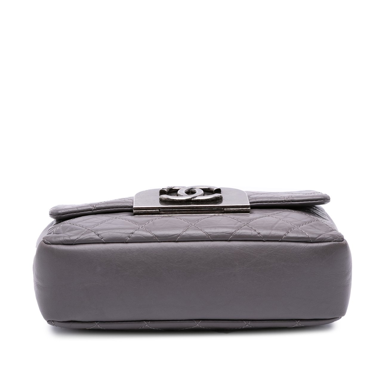 Chanel Quilted Aged Calfskin CC Square Flap Paars