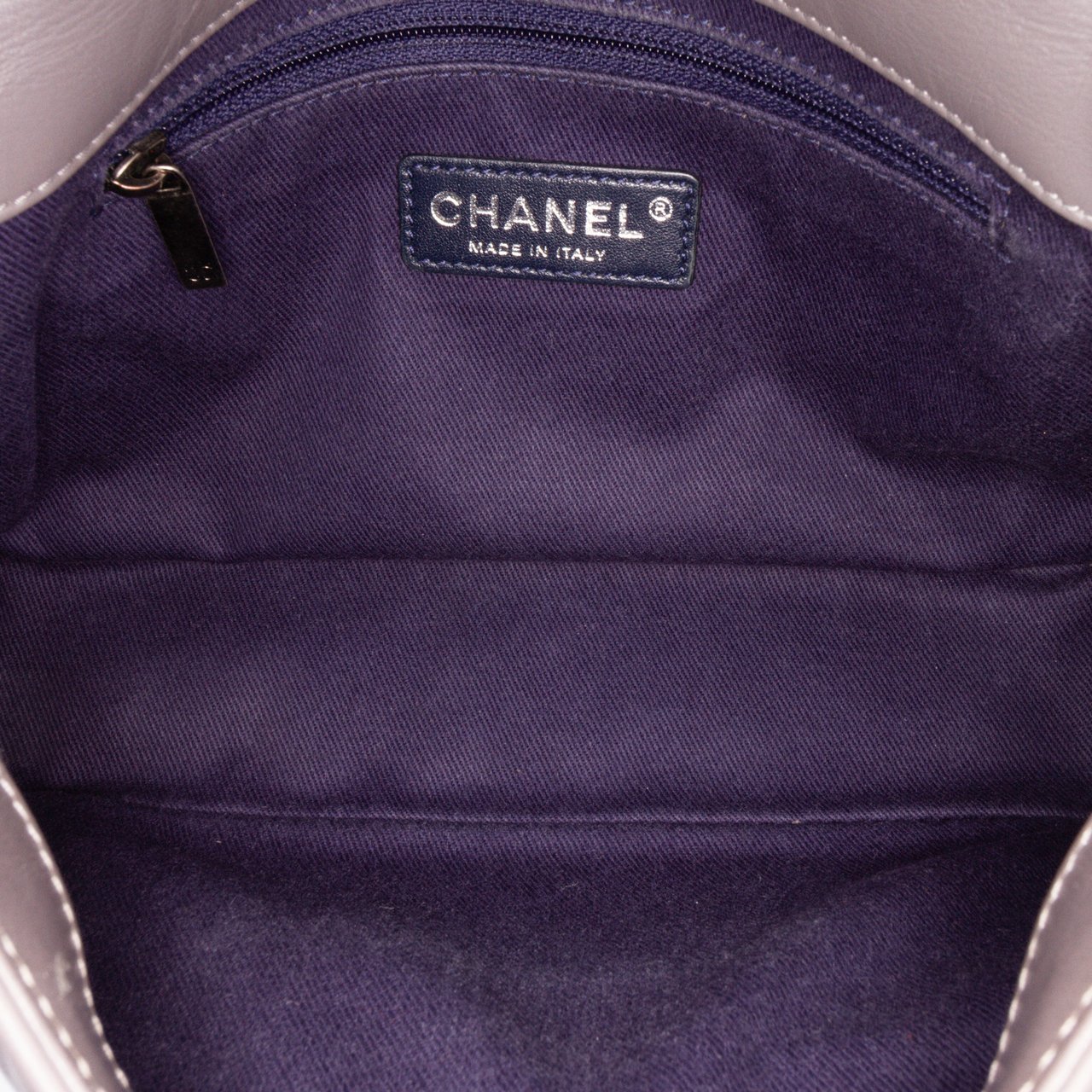 Chanel Quilted Aged Calfskin CC Square Flap Paars
