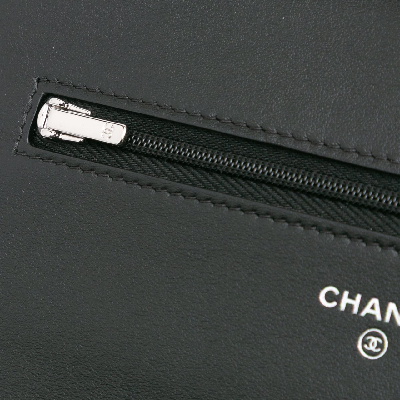 Chanel Quilted Suede Cocostellar Wallet on Chain Zwart