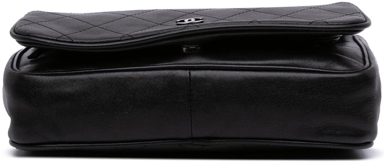 Chanel CC Quilted Lambskin Full Flap Wallet on Chain Zwart