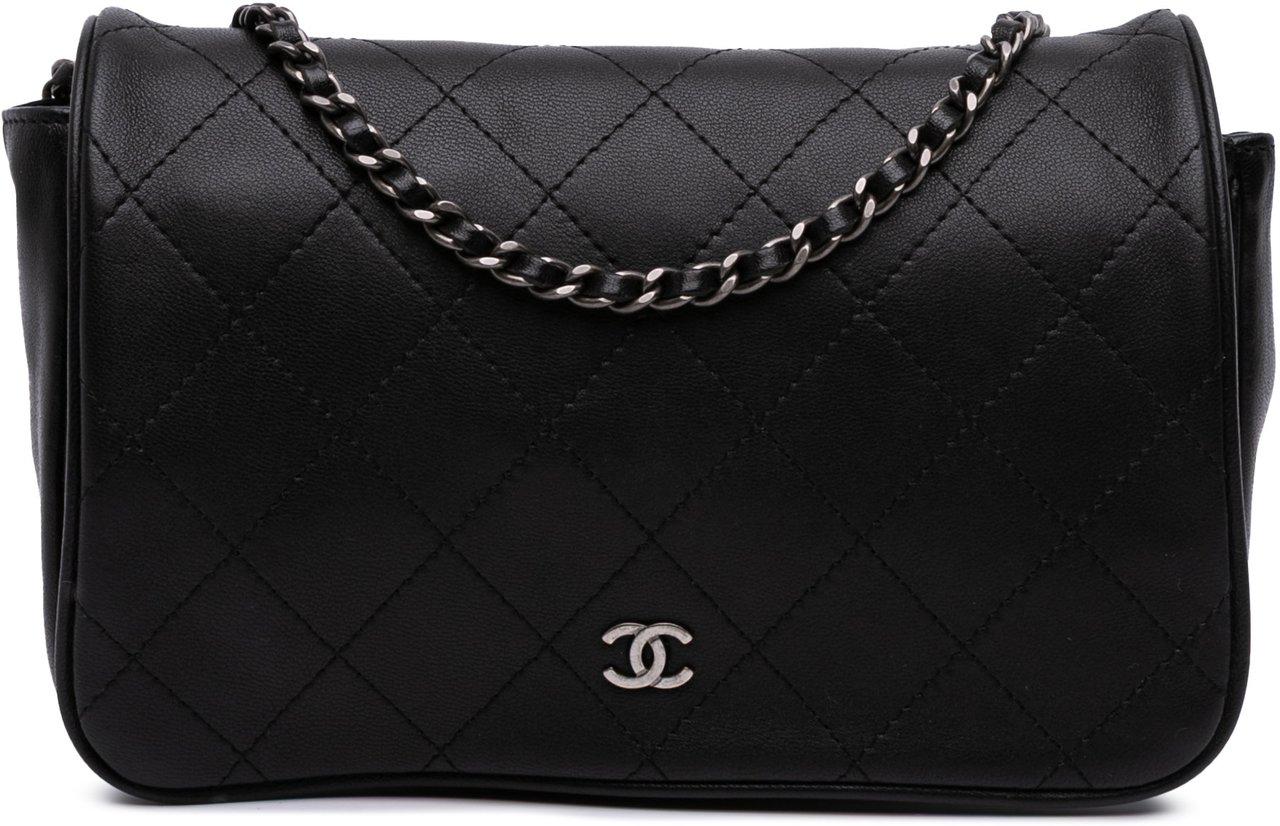 Chanel CC Quilted Lambskin Full Flap Wallet on Chain Zwart