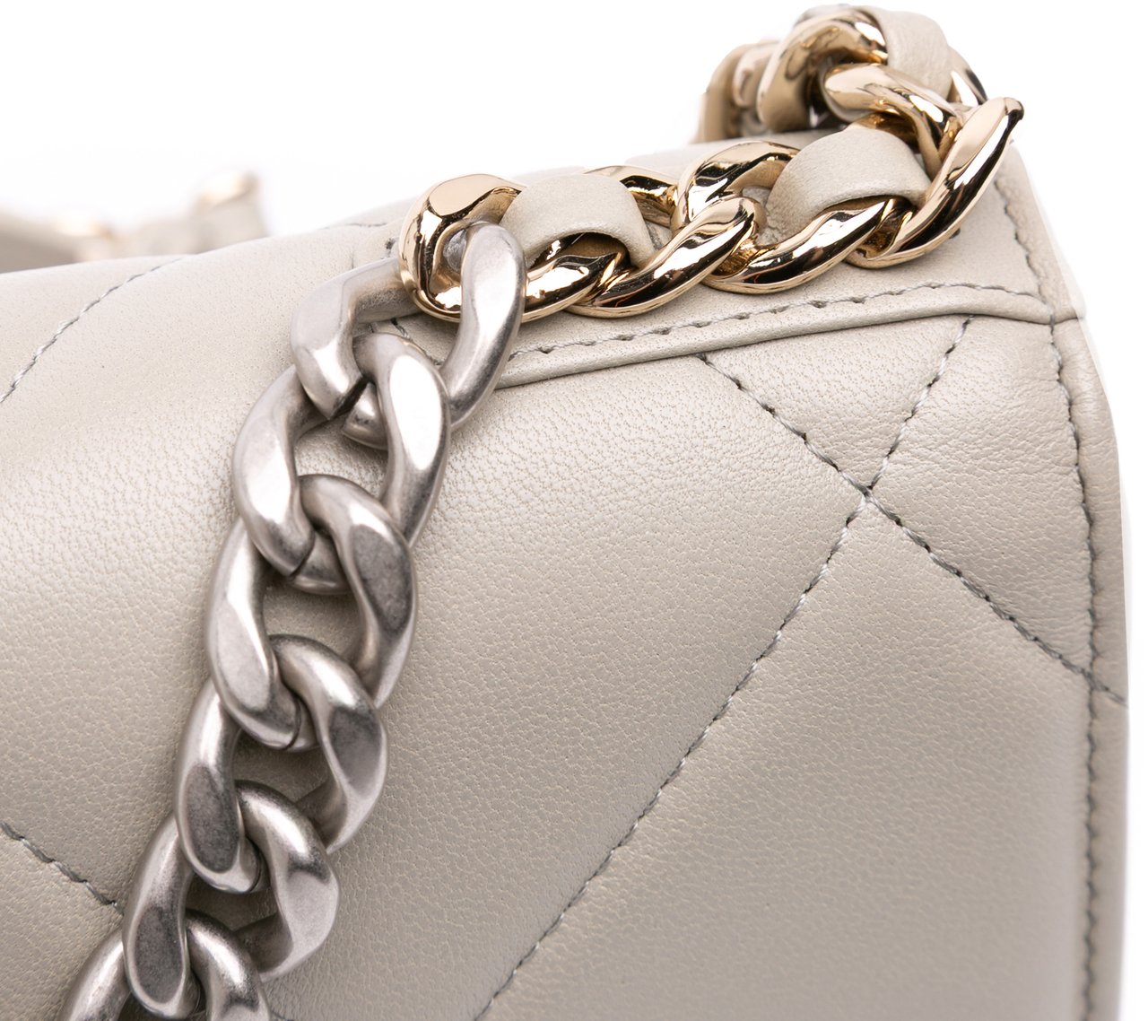 Chanel Quilted Lambskin 19 Wallet on Chain Bruin