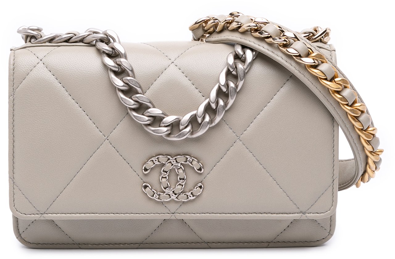 Chanel Quilted Lambskin 19 Wallet on Chain Bruin