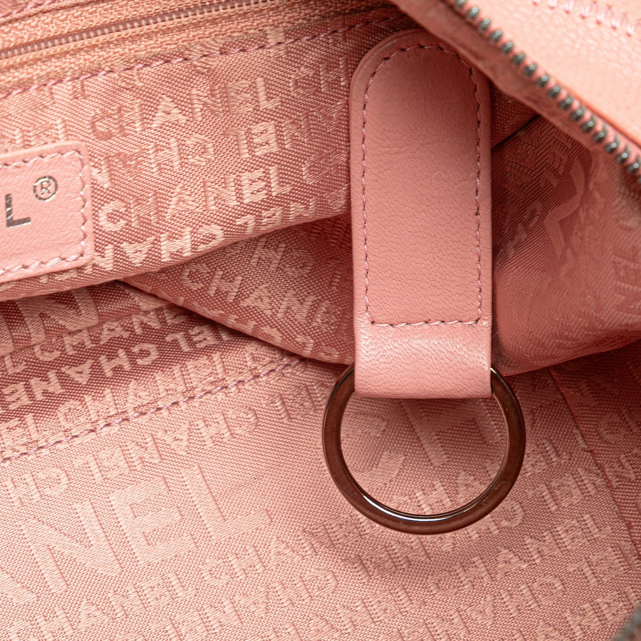 Chanel Small Choco Bar Caviar Shoulder Bag Roze